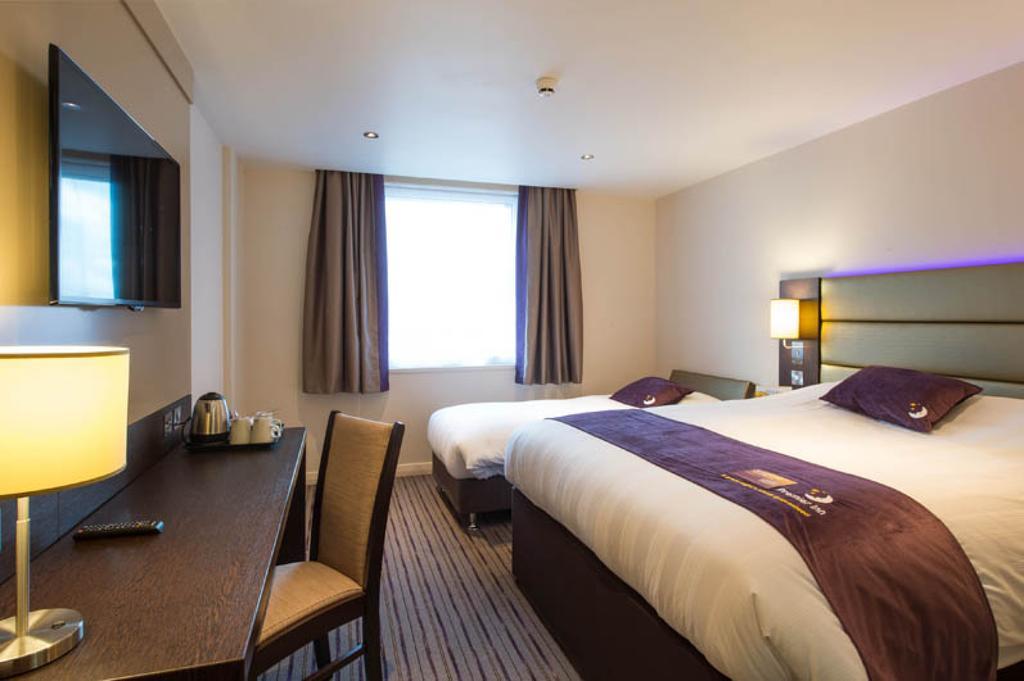 Premier Inn London Elstree / Богемвуд Номер фото