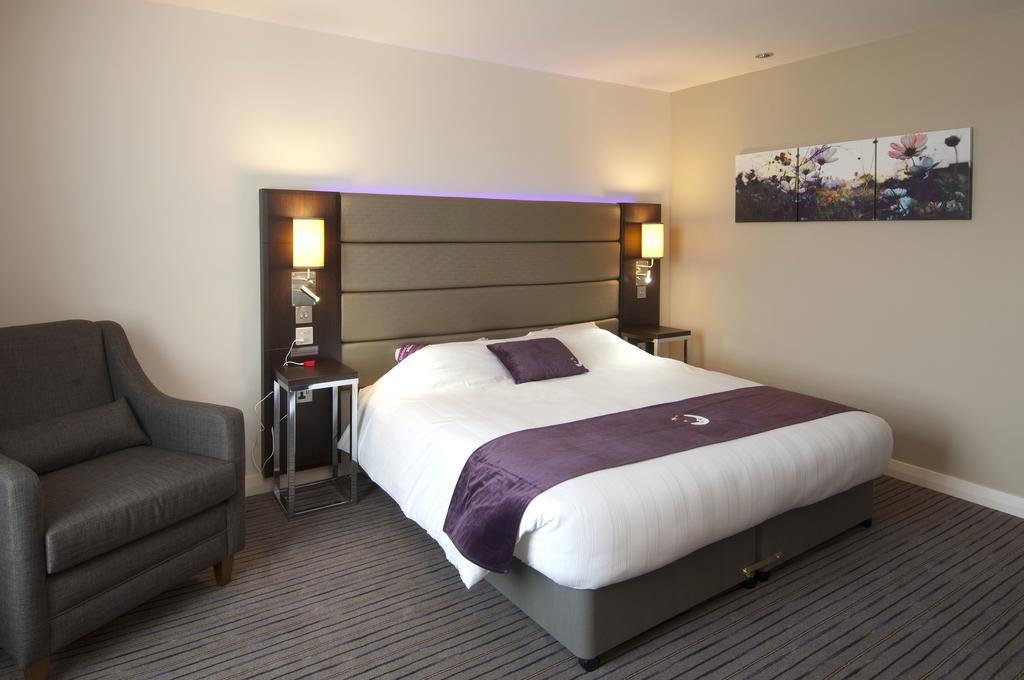 Premier Inn London Elstree / Богемвуд Номер фото